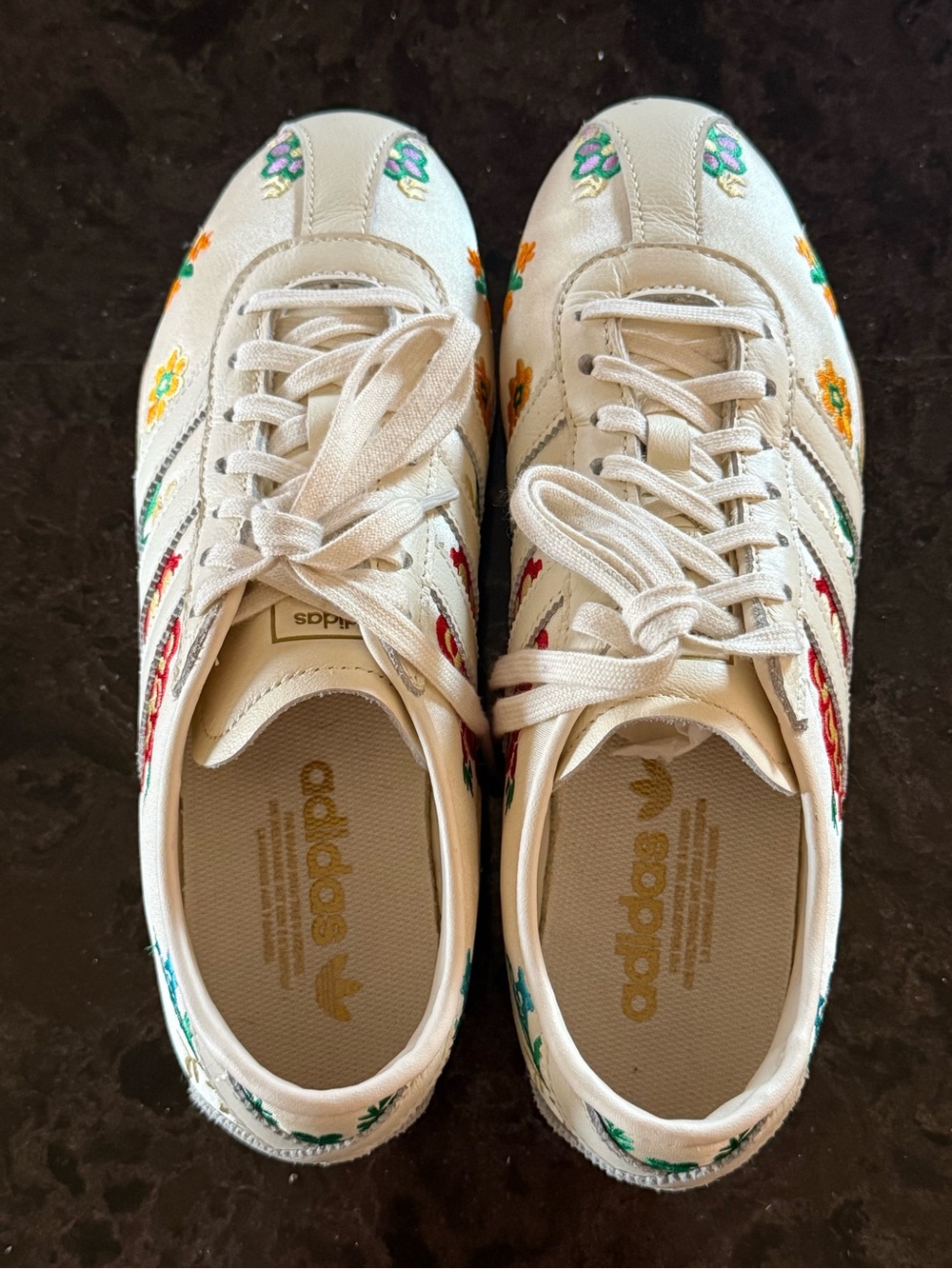 Adidas Tokyo Floral Embroidery Pack - Cream White sneakers - Picture 10 of 14